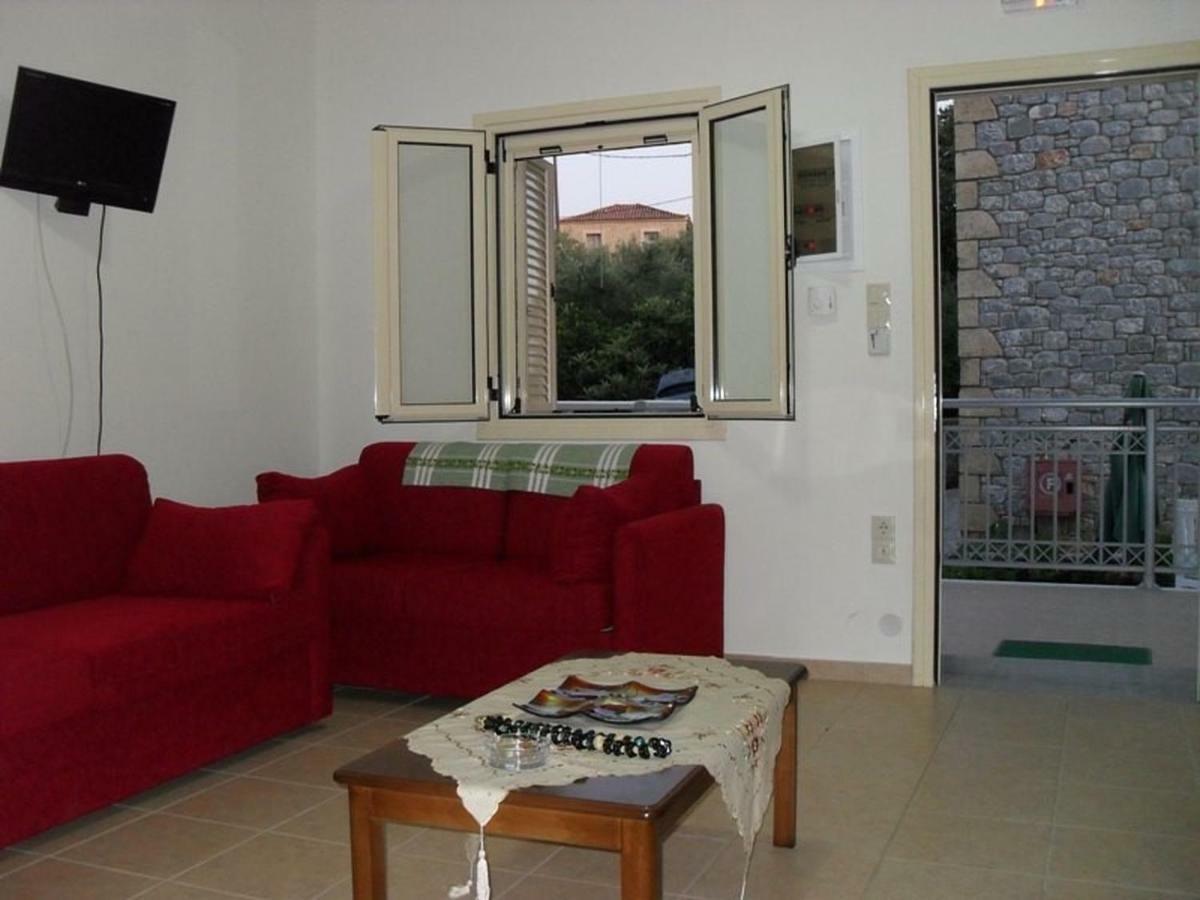 Manoleas Villas - Apartment 2 Stoúpa Exterior foto